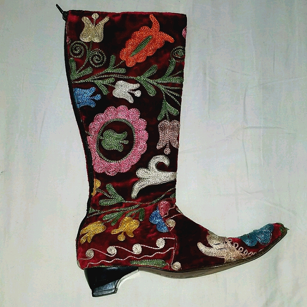 Vintage Anthropologie velvet embroidered boots - Picture 9 of 13